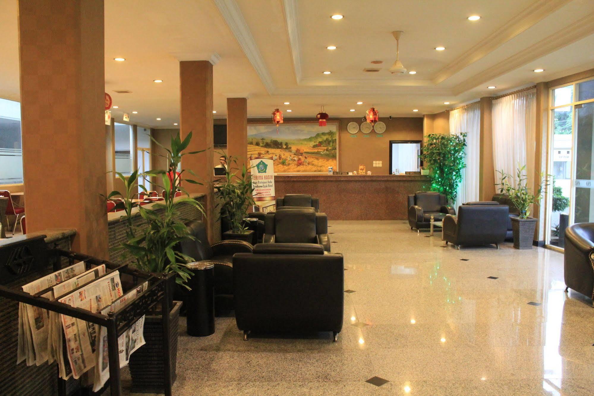 Hotel Sinar 3 Sedati Kültér fotó