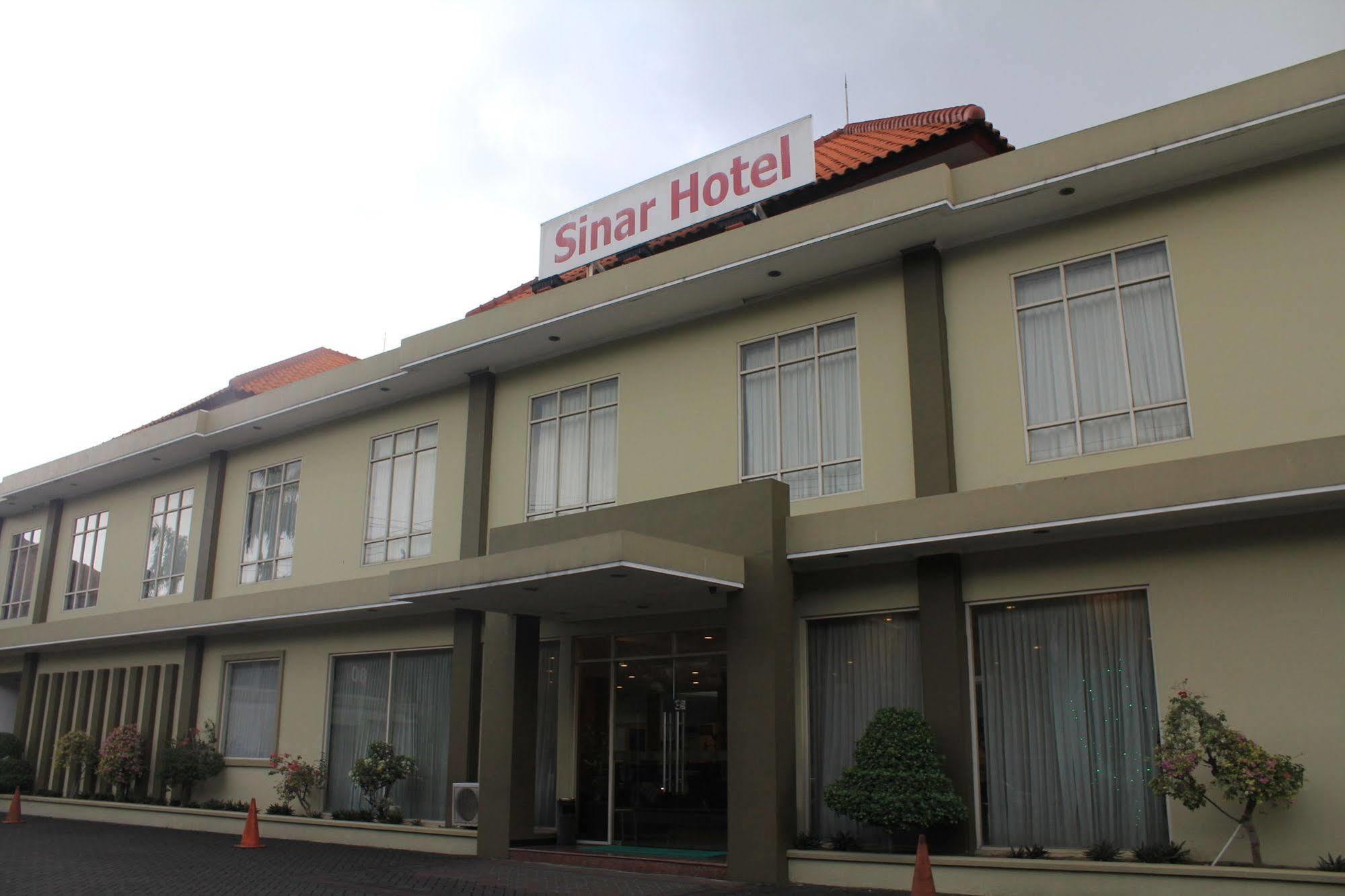 Hotel Sinar 3 Sedati Kültér fotó